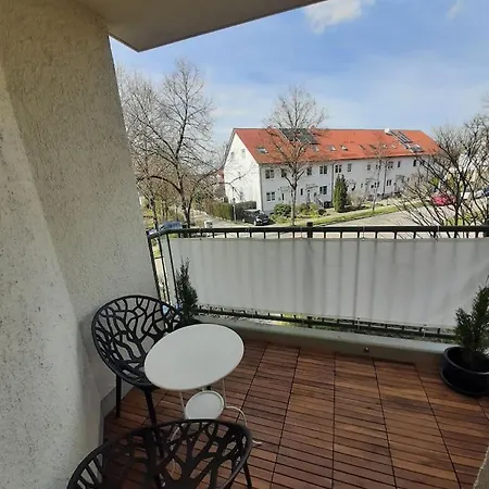 Helle Am Park Apartment *